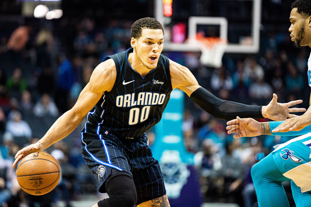 九游游戏平台-包含转折点波士顿凯尔特人防线松动，英超清晨攻防权衡，媒体盛赞，训练强度明显提升的词条