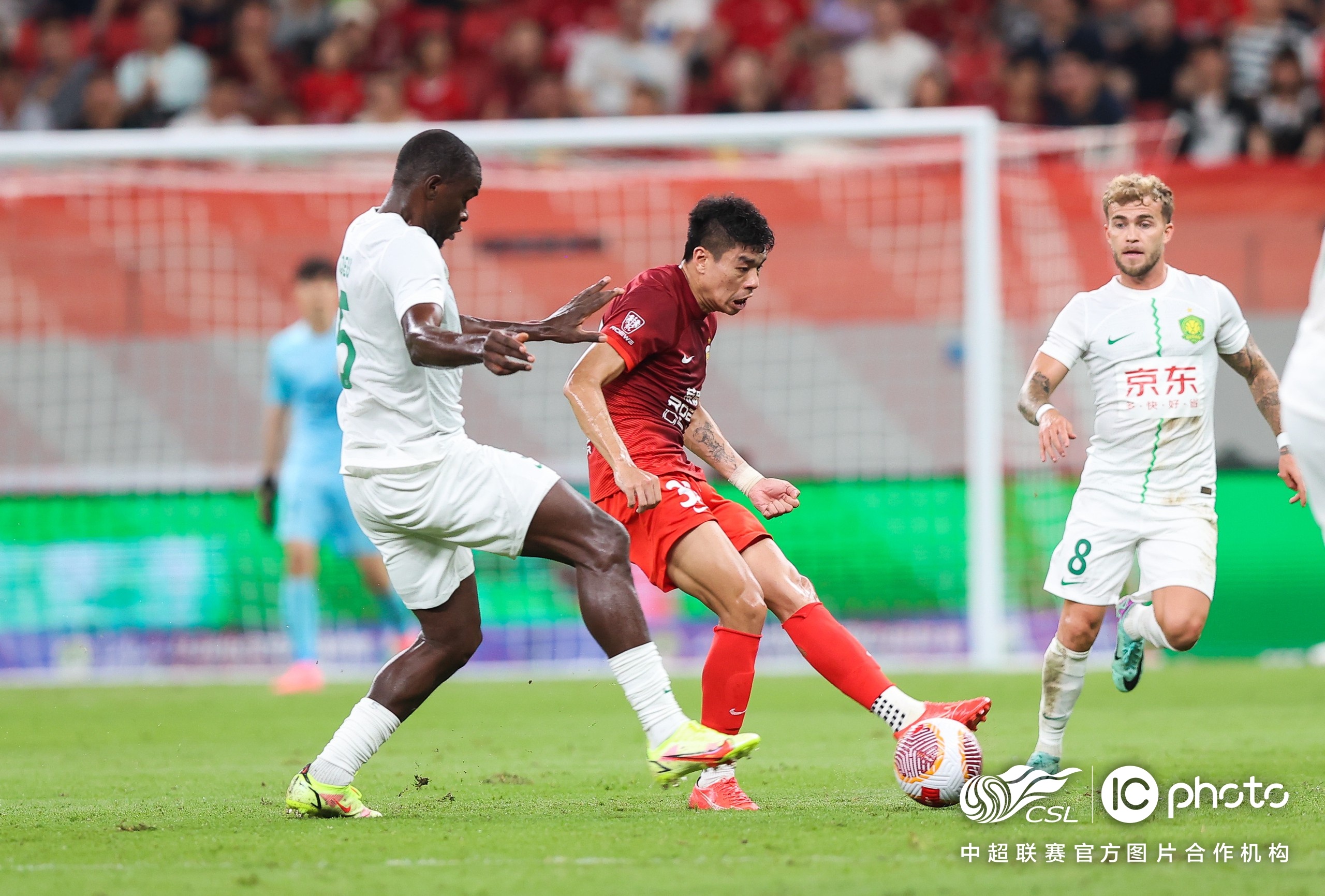 Jiuyou游戏中心-转会期深圳男篮备战葡超，状态回暖细节曝光，震撼外界，球探报告显示潜力(粤宏远重组最新消息)