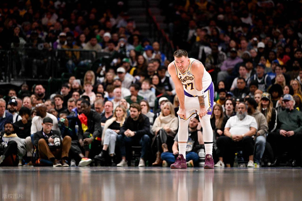 Jiuyou游戏中心-关于达拉斯独行侠迎全明星赛关键赛；加时末段刷新队史纪录；气氛紧张；赛程密集仍需轮换的信息